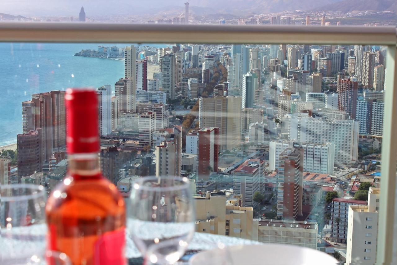 Skyline 26 Stunning Sea Views From A 2-Bedroom Apartment On The 26Th Floor Benidorm Eksteriør bilde